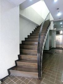高橋ビル(築地) 階段　写真