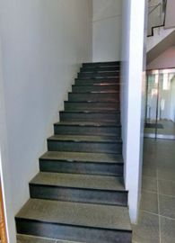 恵比寿プラックスビル 階段　写真