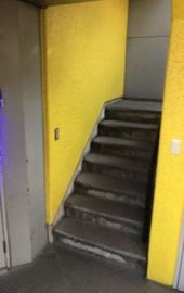 ザ・チューブ六本木ビル 階段