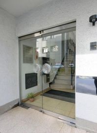 大原会館 エントランス　写真