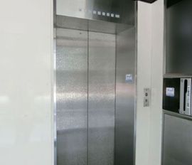 TSビル エレベーター