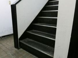 新宿税理士ビル第2別館 階段