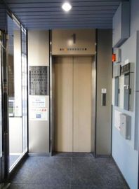 リービル5 エレベーター