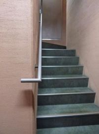かぐらビル 階段