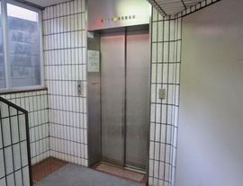 倉澤ビル エレベーター