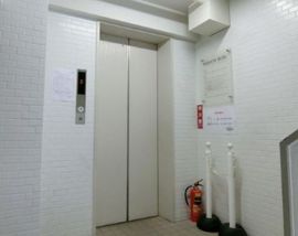 W2 KODENMACHO エレベーター