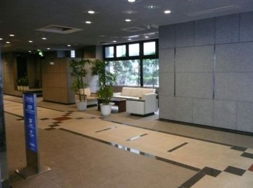 ヤハギ湊ビル エントランスホール　写真
