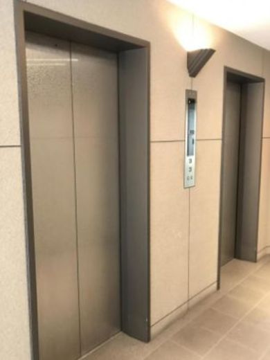 六本木和幸ビル エレベーター　写真