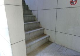 神田SKビル 階段