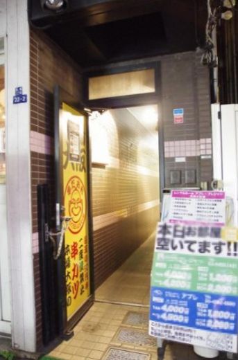 RISE新橋 出入り口