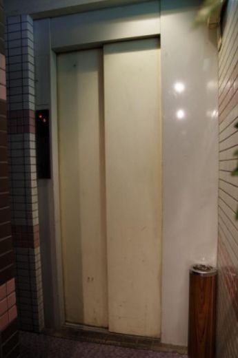 RISE新橋 エレベーター