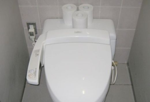 EBSビル トイレ　写真