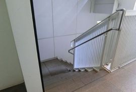 ブランエスパ銀座 階段