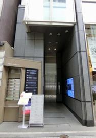 HBC GINZAビル エントランス　写真