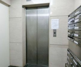 加瀬ビル130 エレベーター