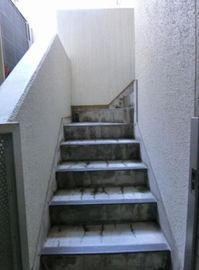 河合ビル(浜町) 階段　写真
