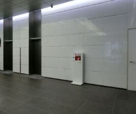 虎ノ門ビル エントランスホール　写真