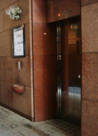 ニューセンタービル エレベーター　写真