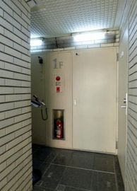 新宿オークビル エントランスホール　写真