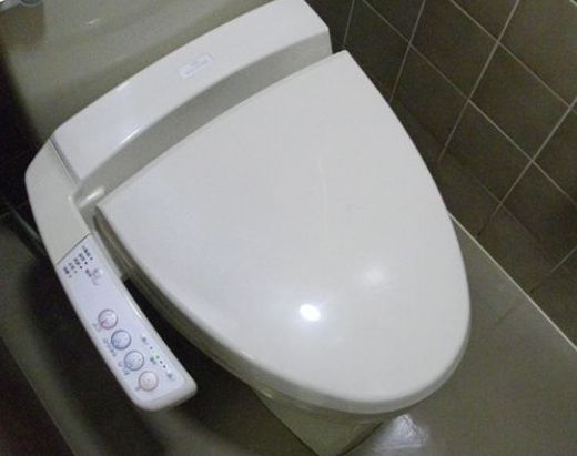 IXOSビル トイレ　画像