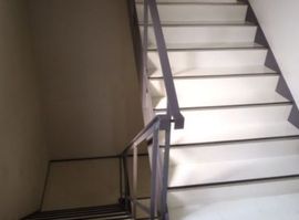 第2龍名館ビル 階段
