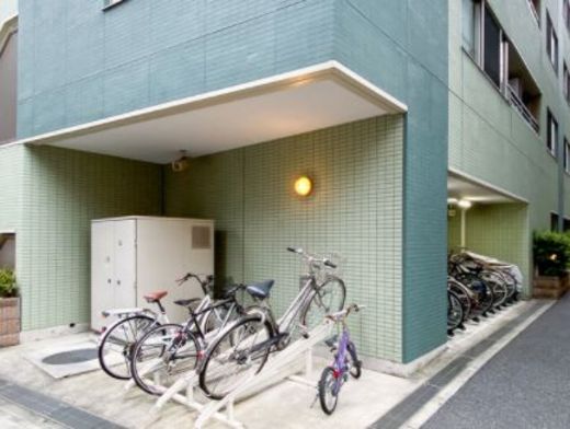 コンフォリア日本橋人形町イースト(店舗) 駐輪場