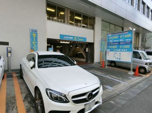 金盃第3ビル 駐車場　写真
