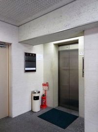 細矢ビル エレベーター