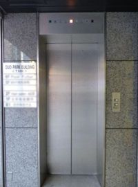 デュオパークビルディング エレベーター