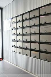 B-WALL神保町ビル メールボックス　写真