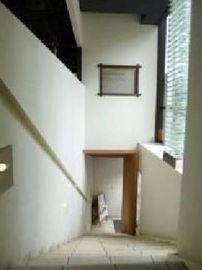 B-WALL神保町ビル 階段　写真