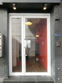 新東京ビル(茅場町) 入口　写真